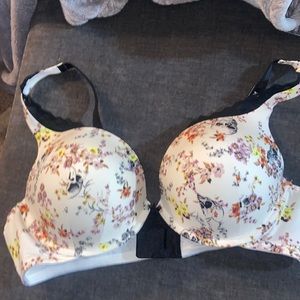 Torrid Curve Push up plunge.   42C NWT